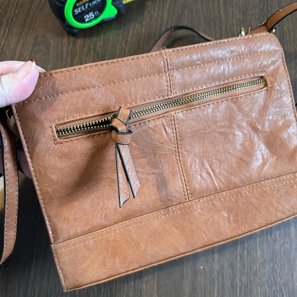 Bueno Women’s Handbag. Adjustable Strap. Brown. Pockets. Simple. Lightweight. - Picture 5 of 8